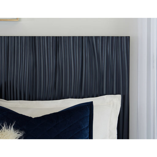 Modus Argento Wave-Patterned Bed in Navy Blue and Burnished Brass Image 1